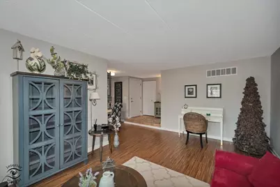 13240 W Circle Drive Parkway #307, Crestwood, IL 60418 - Photo 8