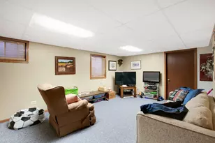 110 Courtney Ln, Cary, IL 60013 - Photo 20