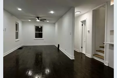 10055 S Oglesby Avenue, Chicago, IL 60617 - Photo 8