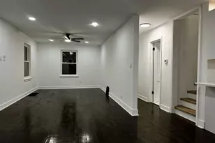 10055 S Oglesby Ave, Chicago, IL 60617 - Photo 8