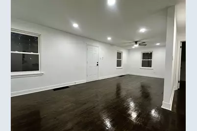 10055 S Oglesby Avenue, Chicago, IL 60617 - Photo 6