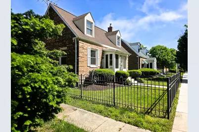 10055 S Oglesby Avenue, Chicago, IL 60617 - Photo 2