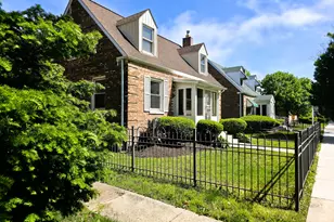 10055 S Oglesby Ave, Chicago, IL 60617 - Photo 2
