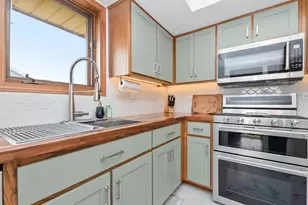 15705 Old Orchard Ct, Orland Park, IL 60462 - Photo 8