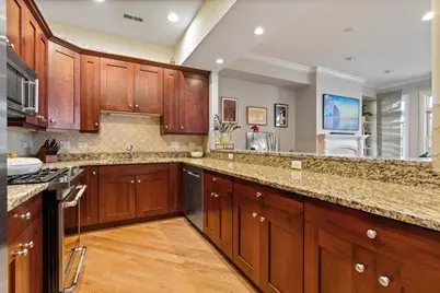3058 N Lincoln Avenue #3, Chicago, IL 60657 - Photo 8