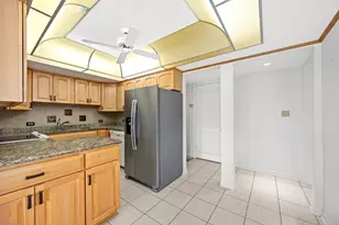 120 Carriage Way Dr, Burr Ridge, IL 60527 - Photo 8