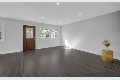 527 N Virginia Avenue, Glenwood, IL 60425 - Photo 4