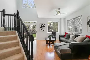 1431 Doolittle Ln, Grayslake, IL 60030 - Photo 2