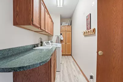 392 E 17th Place, Lombard, IL 60148 - Photo 16
