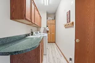 392 E 17th Pl, Lombard, IL 60148 - Photo 16