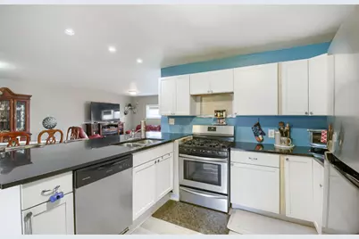 18647 W Pamela Place, Gurnee, IL 60031 - Photo 12