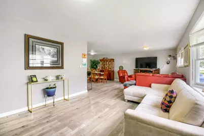 18647 W Pamela Place, Gurnee, IL 60031 - Photo 4