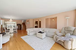 4650 W Lunt Ave, Lincolnwood, IL 60712 - Photo 4