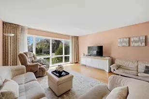 4650 W Lunt Ave, Lincolnwood, IL 60712 - Photo 2