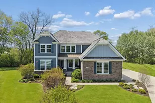 1329 Blackberry Ct, Libertyville, IL 60048 - Photo 1