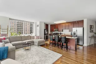 33 W Ontario St, Chicago, IL 60654 - Photo 10