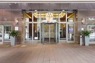 33 W Ontario St, Chicago, IL 60654 - Photo 2