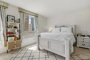33 W Ontario St, Chicago, IL 60654 - Photo 16
