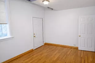 1934 E 74th St, Chicago, IL 60649 - Photo 4