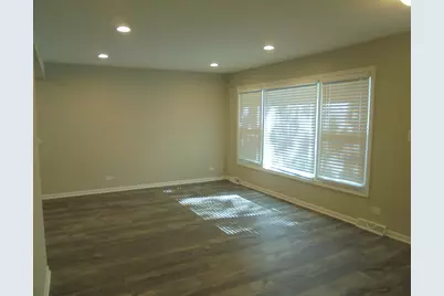 1808 W Ridgeland Avenue, Waukegan, IL 60085 - Photo 6