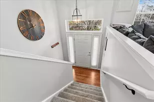 2459 Anna Wy, Elgin, IL 60124 - Photo 2