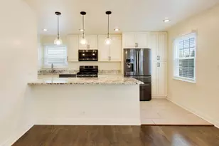 909 E Oakton St, Arlington Heights, IL 60004 - Photo 4