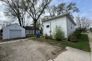 1090 Creve Coeur St, Lasalle, IL 61301 - Photo 16