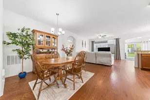 1822 Hannah Ln, Pingree Grove, IL 60140 - Photo 6