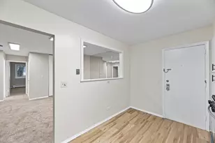 10369 Dearlove Rd, Glenview, IL 60025 - Photo 8
