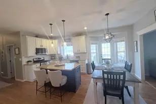 N552 W Weaver Cir, Geneva, IL 60134 - Photo 4