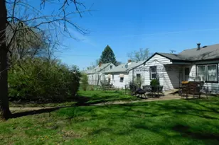 1228 Sherman Ave, Rockford, IL 61101 - Photo 2