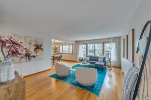 243 May Ct, Chicago Heights, IL 60411 - Photo 4