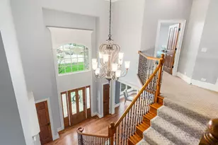37W209 Deer Pond Ct, Saint Charles, IL 60175 - Photo 8