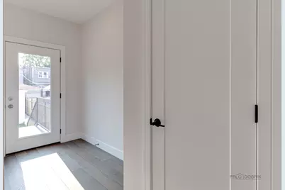 1304 N Lawndale Avenue, Chicago, IL 60651 - Photo 18