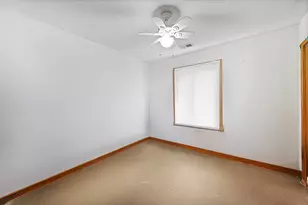 8713 S Washtenaw Ave, Evergreen Park, IL 60805 - Photo 30