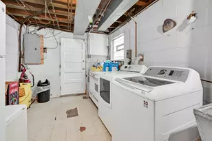 8713 S Washtenaw Ave, Evergreen Park, IL 60805 - Photo 22
