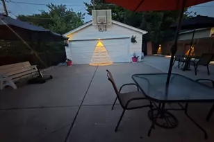 8713 S Washtenaw Ave, Evergreen Park, IL 60805 - Photo 36