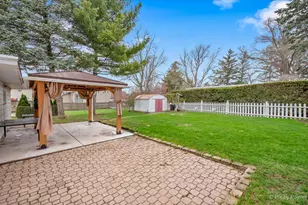 1100 W Highland Ave, Elgin, IL 60123 - Photo 20