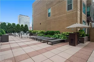 33 W Ontario St, Chicago, IL 60654 - Photo 8