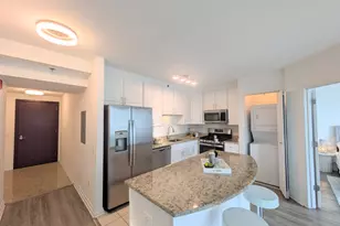 33 W Ontario St, Chicago, IL 60654 - Photo 2