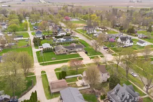408 W 1st N St, Wenona, IL 61377 - Photo 6