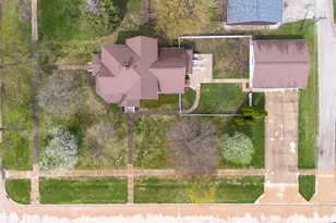 408 W 1st N St, Wenona, IL 61377 - Photo 8