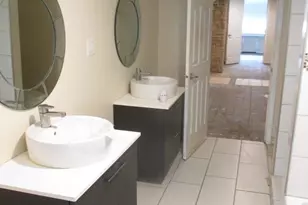 3025 E 80th Pl, Chicago, IL 60617 - Photo 16