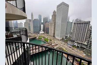 300 N State Street #2411, Chicago, IL 60654 - Photo 4