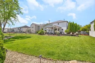 1002 Butterfield Circle E, Shorewood, IL 60404 - Photo 36