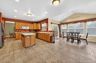 420 Blue Heron Cir, Bartlett, IL 60103 - Photo 16