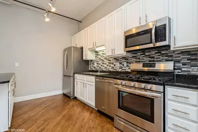 6 S Laflin Street #523, Chicago, IL 60607 - Photo 2