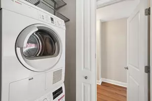 211 E Ohio St, Chicago, IL 60611 - Photo 12