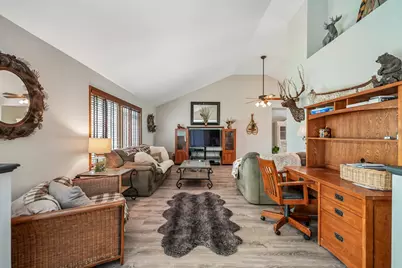 6 Crows Nest Court, Third Lake, IL 60030 - Photo 2