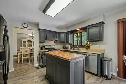 6 Crows Nest Court, Third Lake, IL 60030 - Photo 6